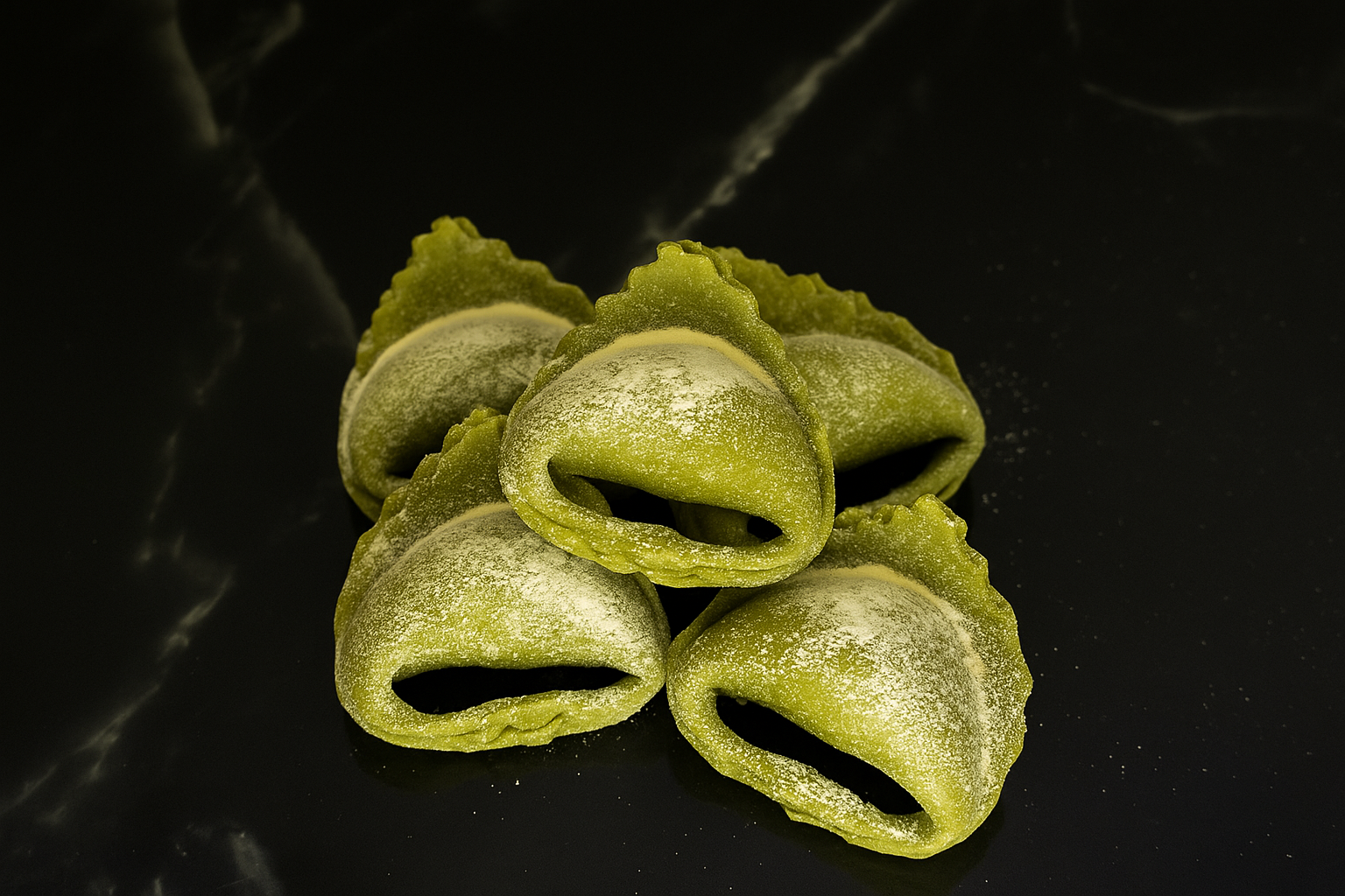 My Tortellini - Product - Fresh Pasta - Green Tortelloni filled ricotta and spinach